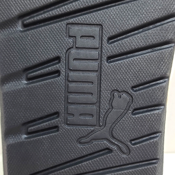 ⭐️PUMA💯 MEN’S FLIP FLOPS,  WHITE AND BLACK, SIZE 10 - Picture 8 of 10